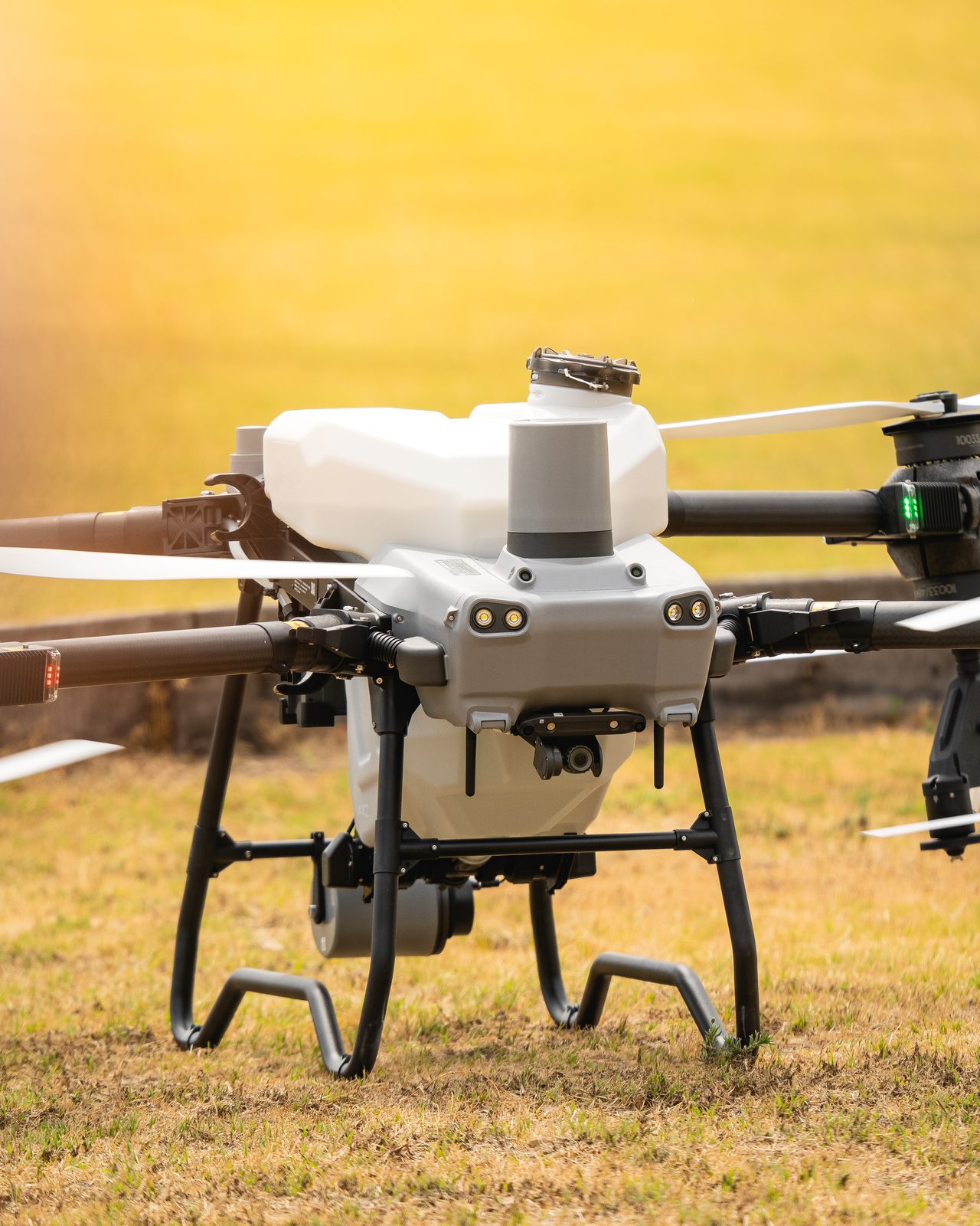 Dron DJI Agras listo para operar a campo